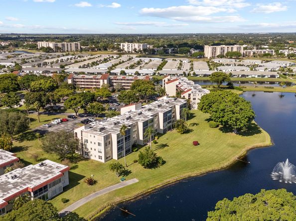 27 Abbey Lane 205, Delray Beach FL 33446