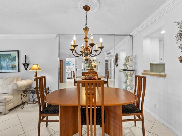 27 Abbey Lane 205, Delray Beach FL 33446