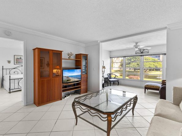 27 Abbey Lane 205, Delray Beach FL 33446