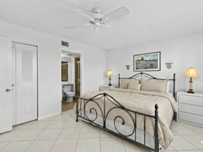 27 Abbey Lane 205, Delray Beach FL 33446