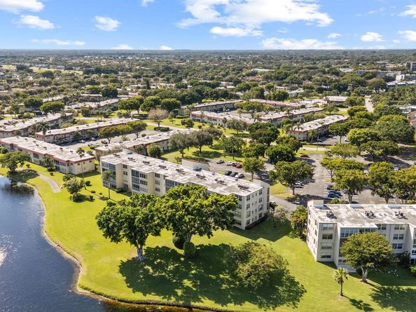 27 Abbey Lane 205, Delray Beach FL 33446