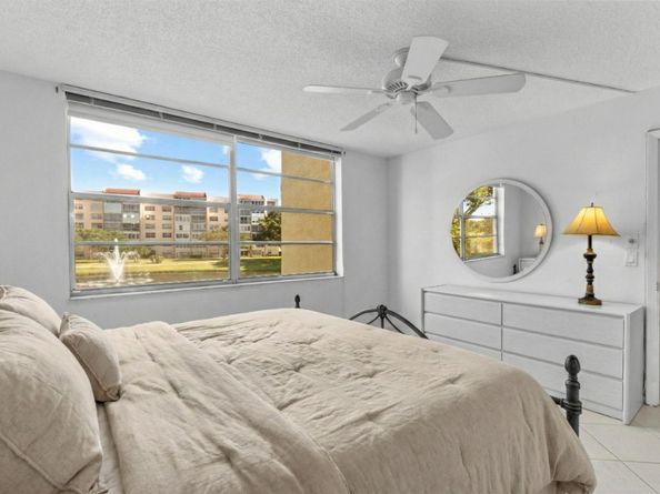 27 Abbey Lane 205, Delray Beach FL 33446