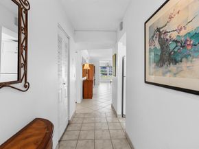 27 Abbey Lane 205, Delray Beach FL 33446