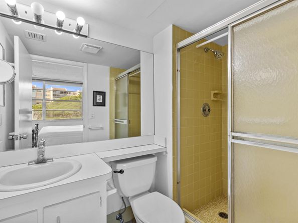 27 Abbey Lane 205, Delray Beach FL 33446