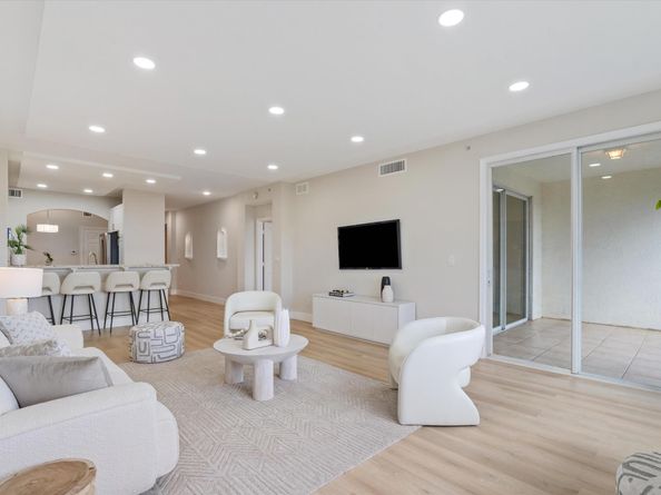 22715 Camino Del Mar 42, Boca Raton FL 33433