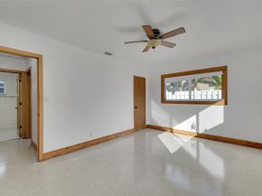 29 SE 8th St, Dania Beach FL 33004