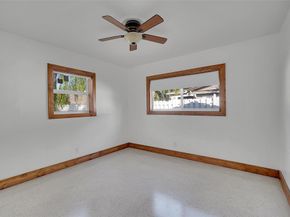 29 SE 8th St, Dania Beach FL 33004