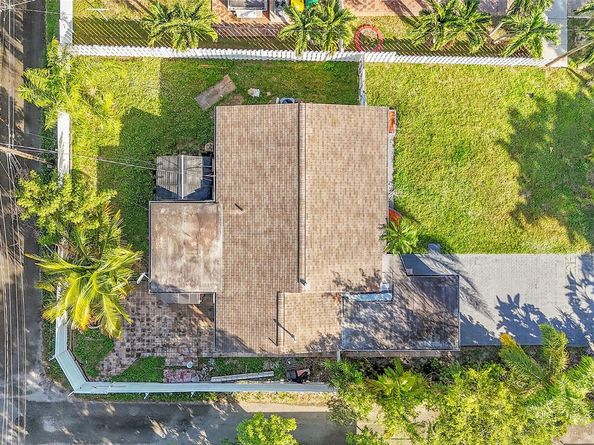 29 SE 8th St, Dania Beach FL 33004