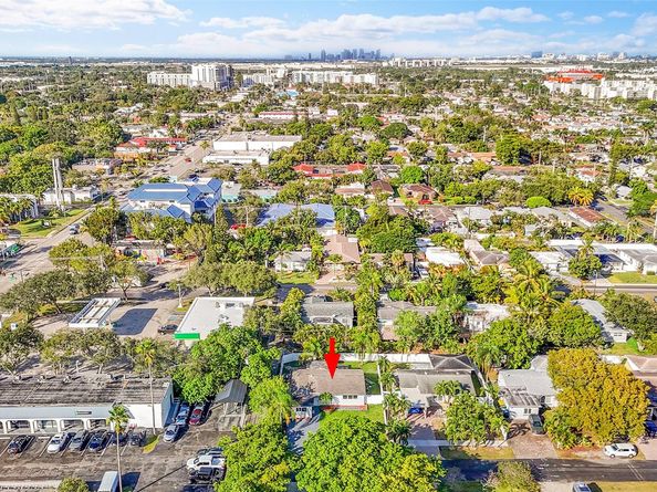 29 SE 8th St, Dania Beach FL 33004