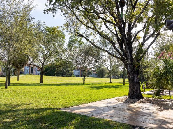 7326 Pinewalk Dr 7326, Pompano Beach FL 33063