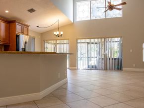 7326 Pinewalk Dr 7326, Pompano Beach FL 33063