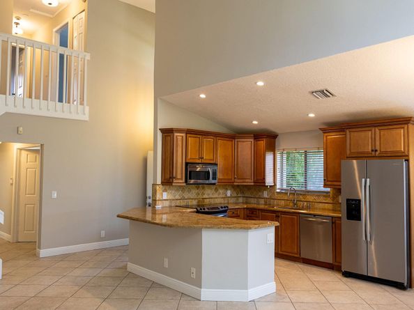 7326 Pinewalk Dr 7326, Pompano Beach FL 33063