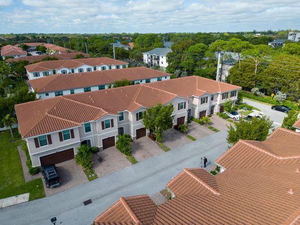 4407 Hemlock Drive, Riviera Beach FL 33410