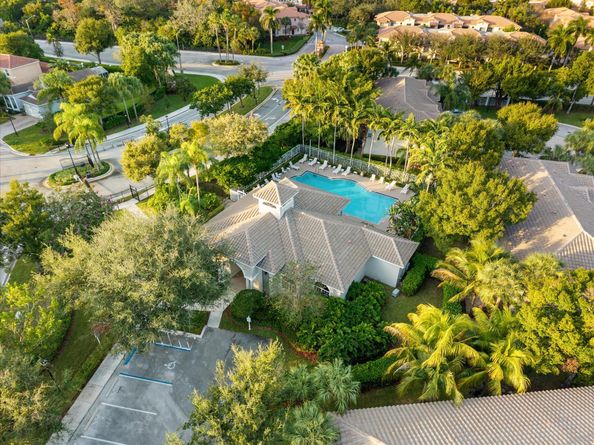 4740 NW 57th Pl, Coconut Creek FL 33073