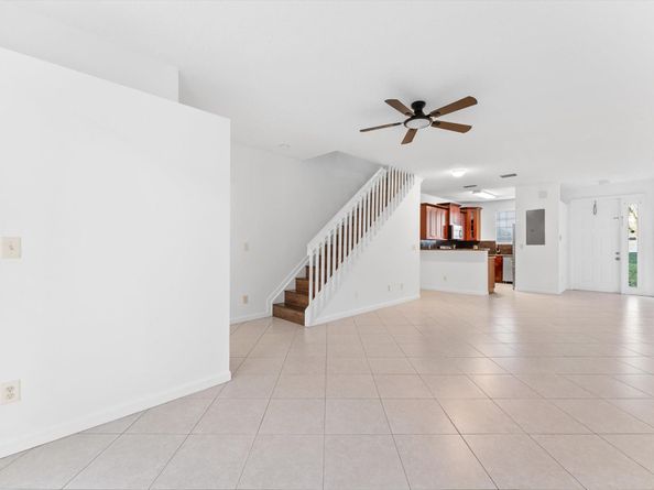 4740 NW 57th Pl, Coconut Creek FL 33073