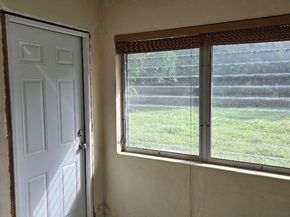 2702 Hayes St, Hollywood FL 33020