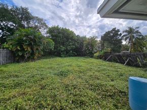 2702 Hayes St, Hollywood FL 33020