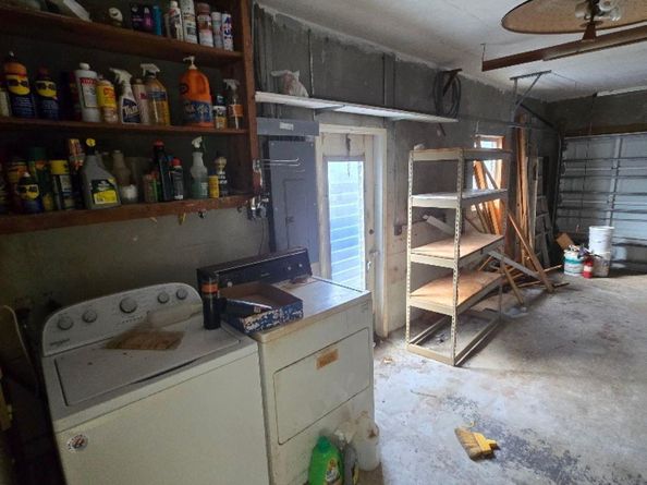 2702 Hayes St, Hollywood FL 33020