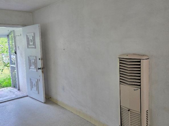 2702 Hayes St, Hollywood FL 33020