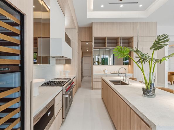 334 NE 3rd Street, Boca Raton FL 33432