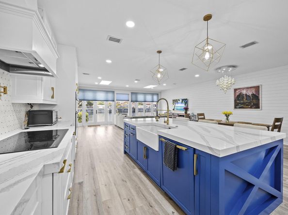 6822 Via Regina, Boca Raton FL 33433