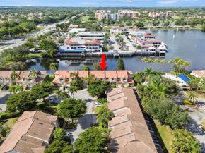 6822 Via Regina, Boca Raton FL 33433