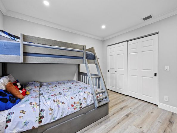 6822 Via Regina, Boca Raton FL 33433