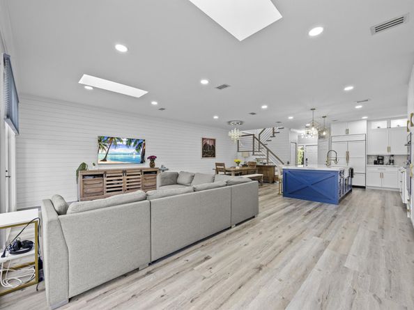 6822 Via Regina, Boca Raton FL 33433