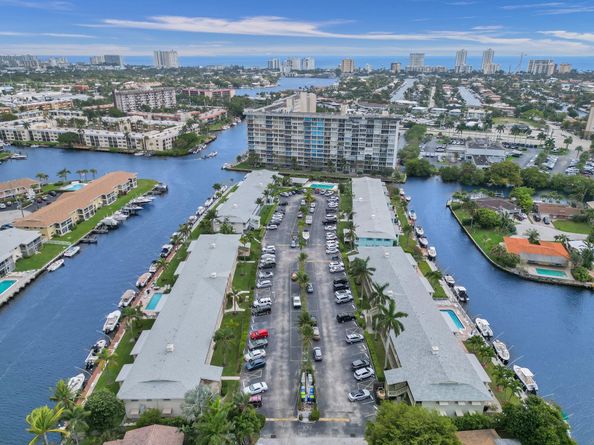 931 SE 9th Ave 13, Pompano Beach FL 33060