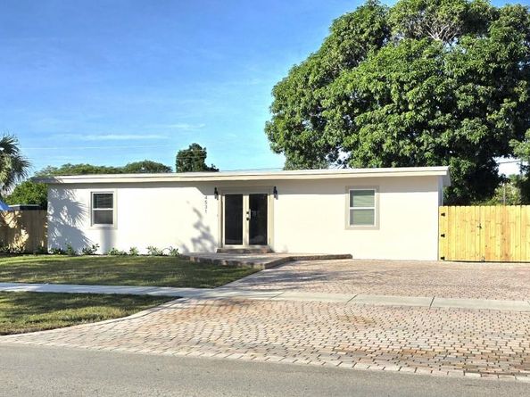 4531 NE 15th Ave, Pompano Beach FL 33064
