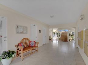 2864 NE 33rd Ct 105, Fort Lauderdale FL 33306