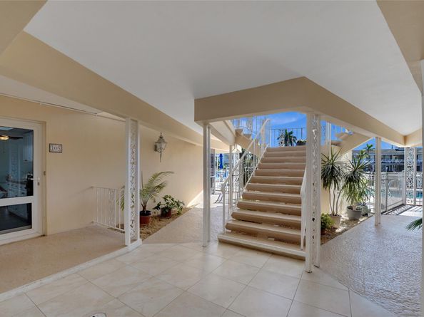 2864 NE 33rd Ct 105, Fort Lauderdale FL 33306