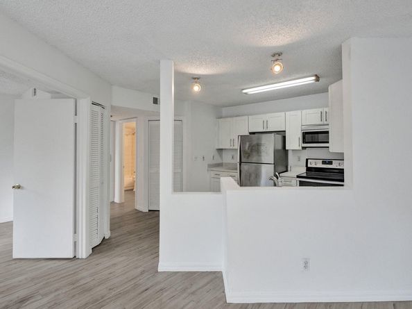 4015 W Mcnab Road D204, Pompano Beach FL 33069