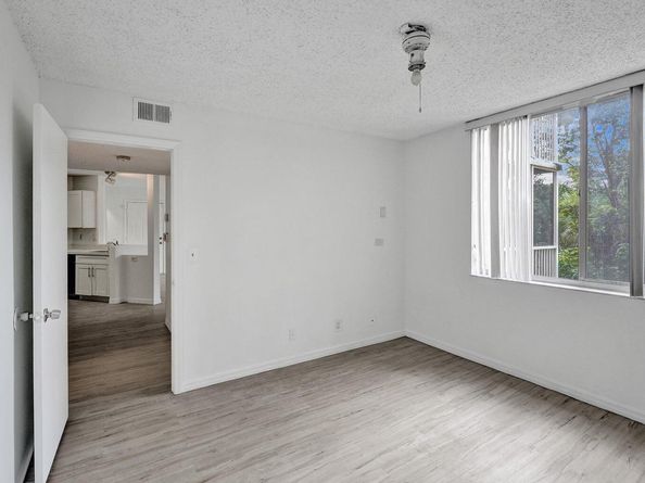 4015 W Mcnab Road D204, Pompano Beach FL 33069