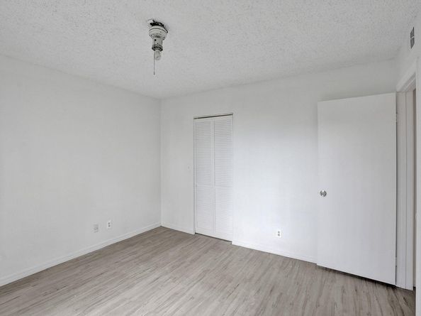 4015 W Mcnab Road D204, Pompano Beach FL 33069