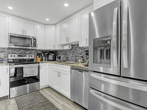 923 Springdale Circle, Palm Springs FL 33461