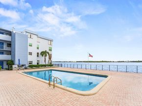 1810 New Palm Way 216, Boynton Beach FL 33435