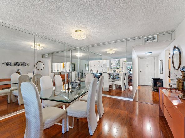 3186 Via Poinciana 111, Lake Worth FL 33467