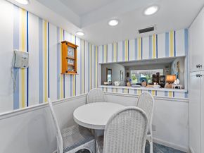 3186 Via Poinciana 111, Lake Worth FL 33467