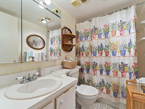 3186 Via Poinciana 111, Lake Worth FL 33467