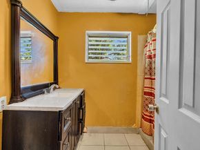 3400 NW 39th Ave, Lauderdale Lakes FL 33309