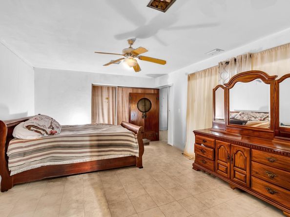 3400 NW 39th Ave, Lauderdale Lakes FL 33309