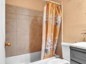 3400 NW 39th Ave, Lauderdale Lakes FL 33309