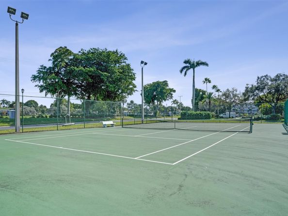 7623 Southampton Ter 302, Tamarac FL 33321