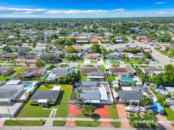 10120 SW 38th Ter, Miami FL 33165