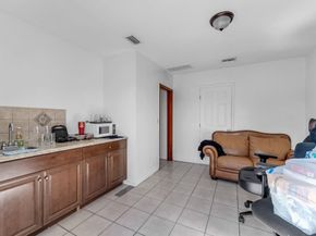 10120 SW 38th Ter, Miami FL 33165