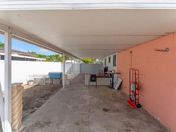 10120 SW 38th Ter, Miami FL 33165