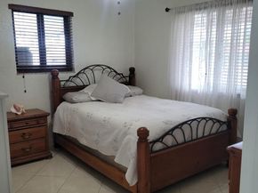 10120 SW 38th Ter, Miami FL 33165