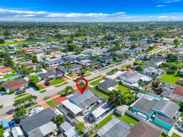 10120 SW 38th Ter, Miami FL 33165