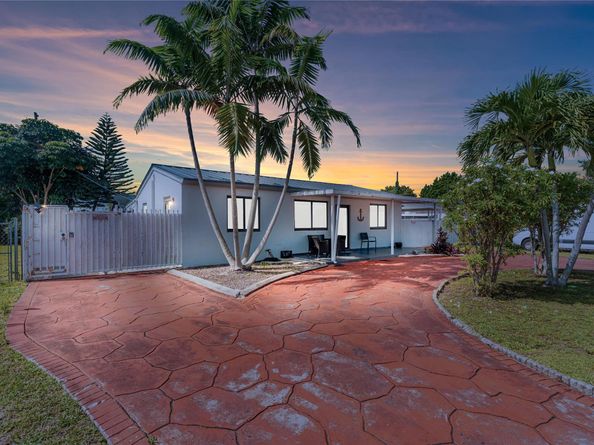 10120 SW 38th Ter, Miami FL 33165